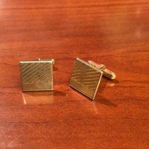 Vintage Hickok Cuff Links.    K 80